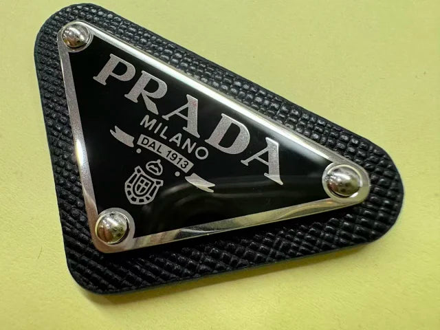 꼬부기 / 프라다 6단 단추 셔츠