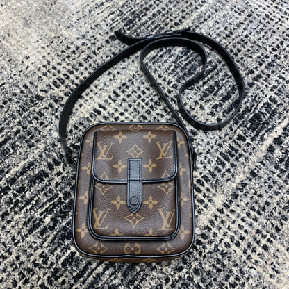 oc factory/Louis Vuitton small shoulder bag