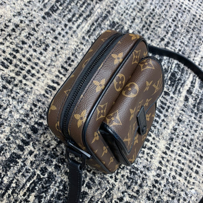 oc factory/Louis Vuitton small shoulder bag