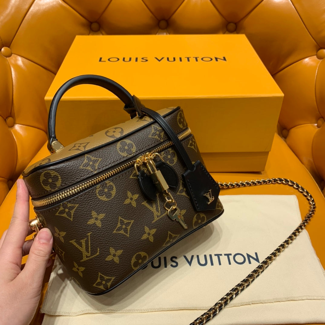OC Factory/Louis Vuitton Square Bag