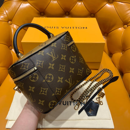 OC Factory/Louis Vuitton Square Bag
