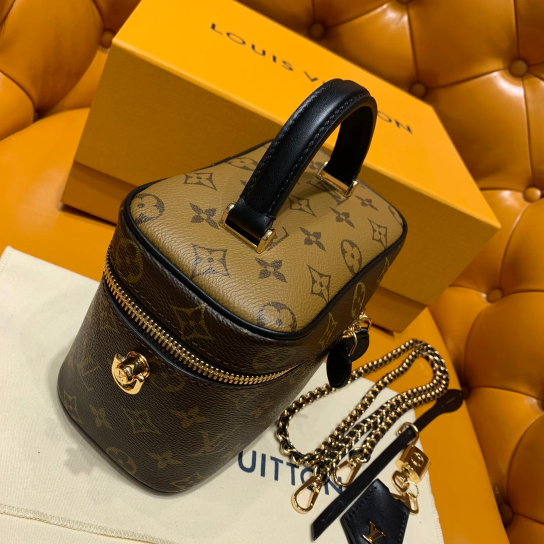 OC Factory/Louis Vuitton Square Bag