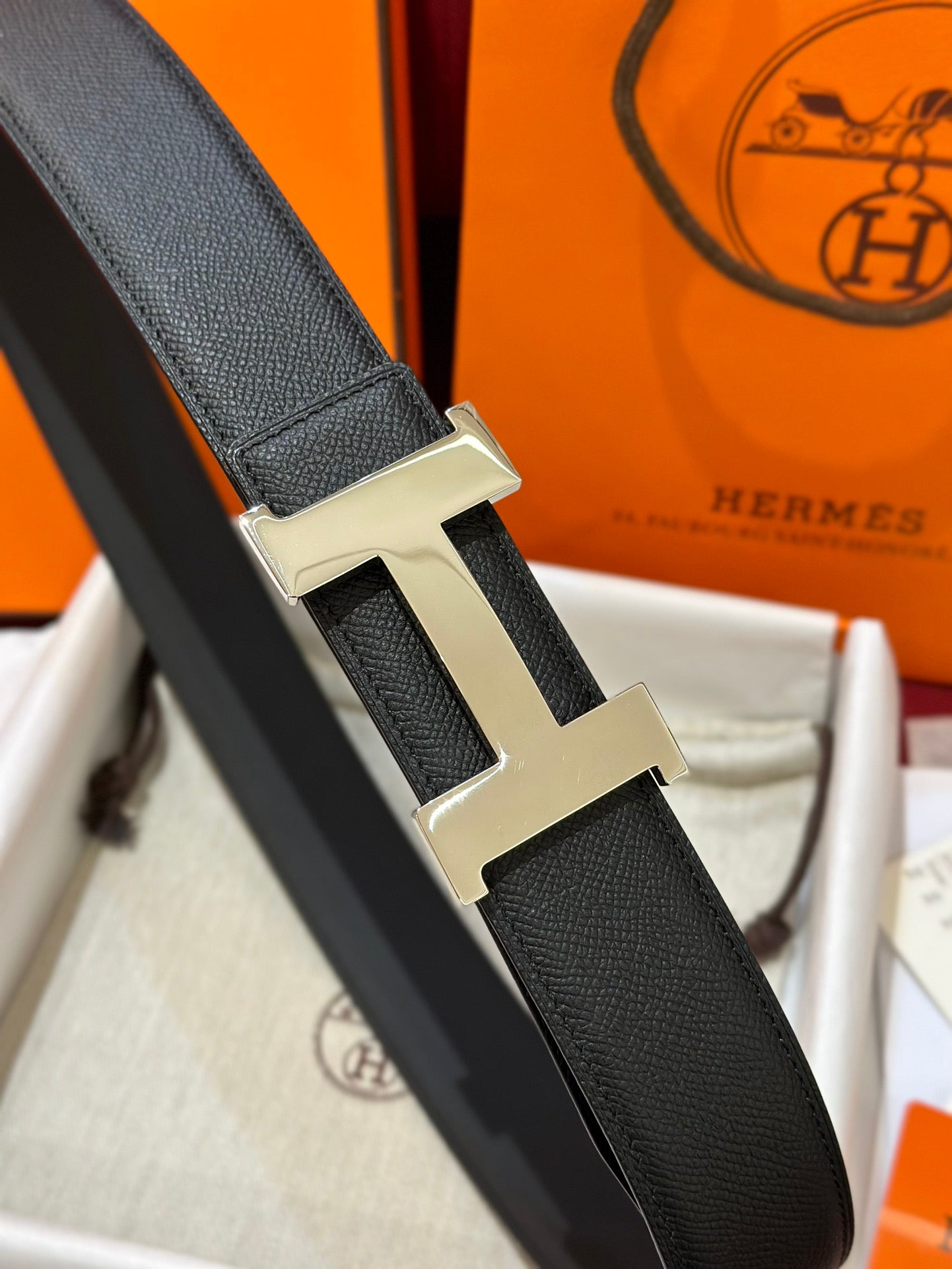 Hermès belt