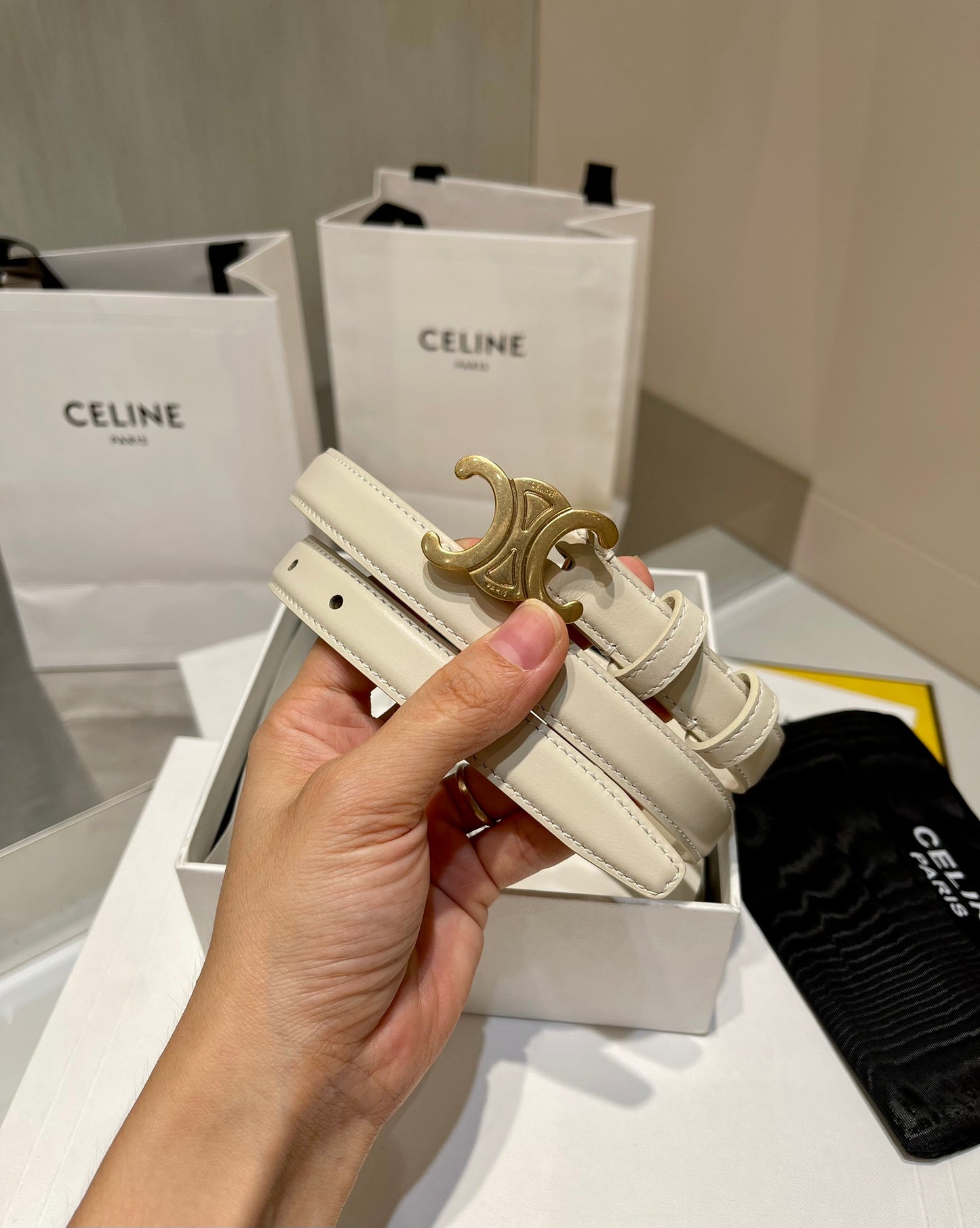 셀린느 벨트