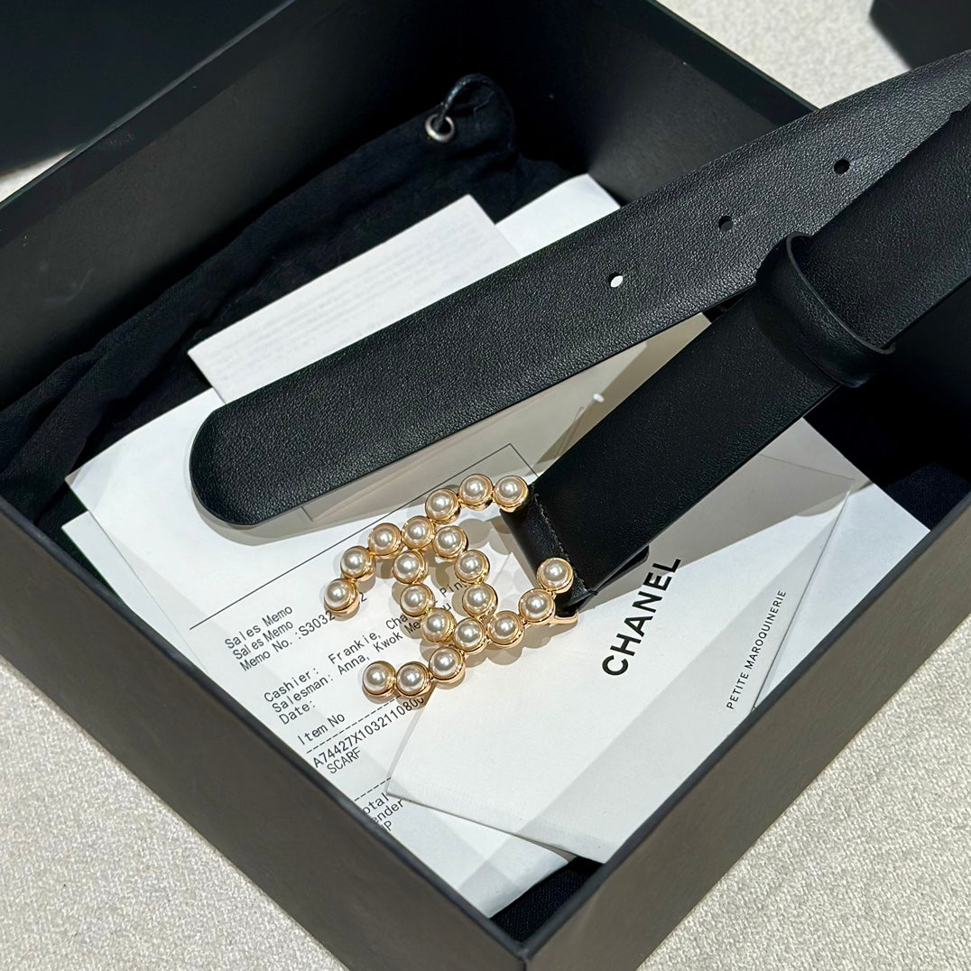 Women's Chanel belt
