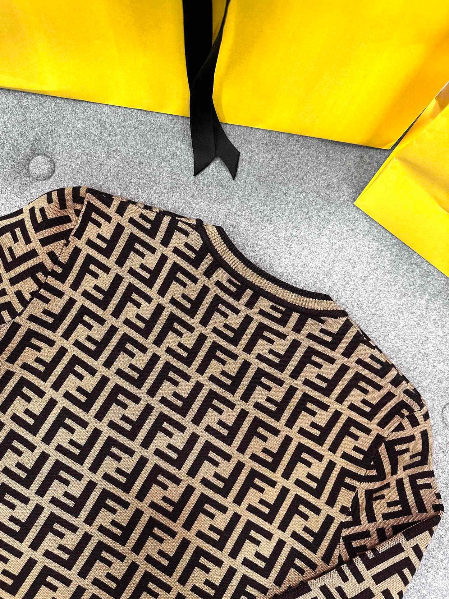 TJ Seller/Fendi Women's Pattern Knit