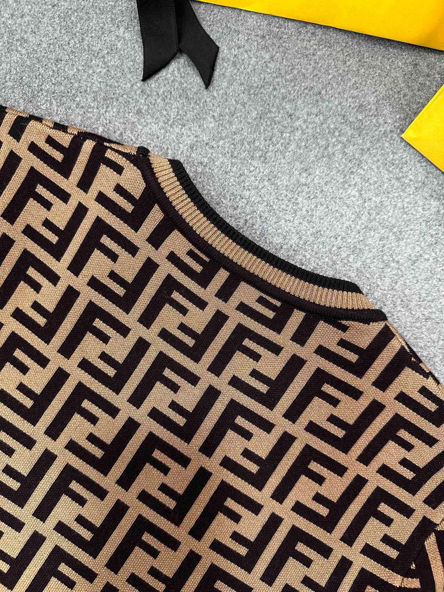 TJ Seller/Fendi Women's Pattern Knit