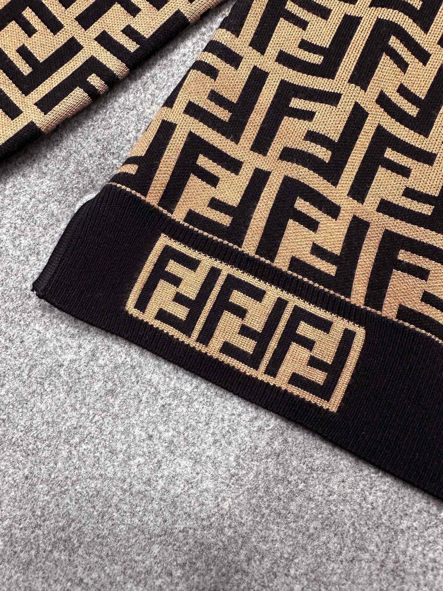 TJ Seller/Fendi Women's Pattern Knit