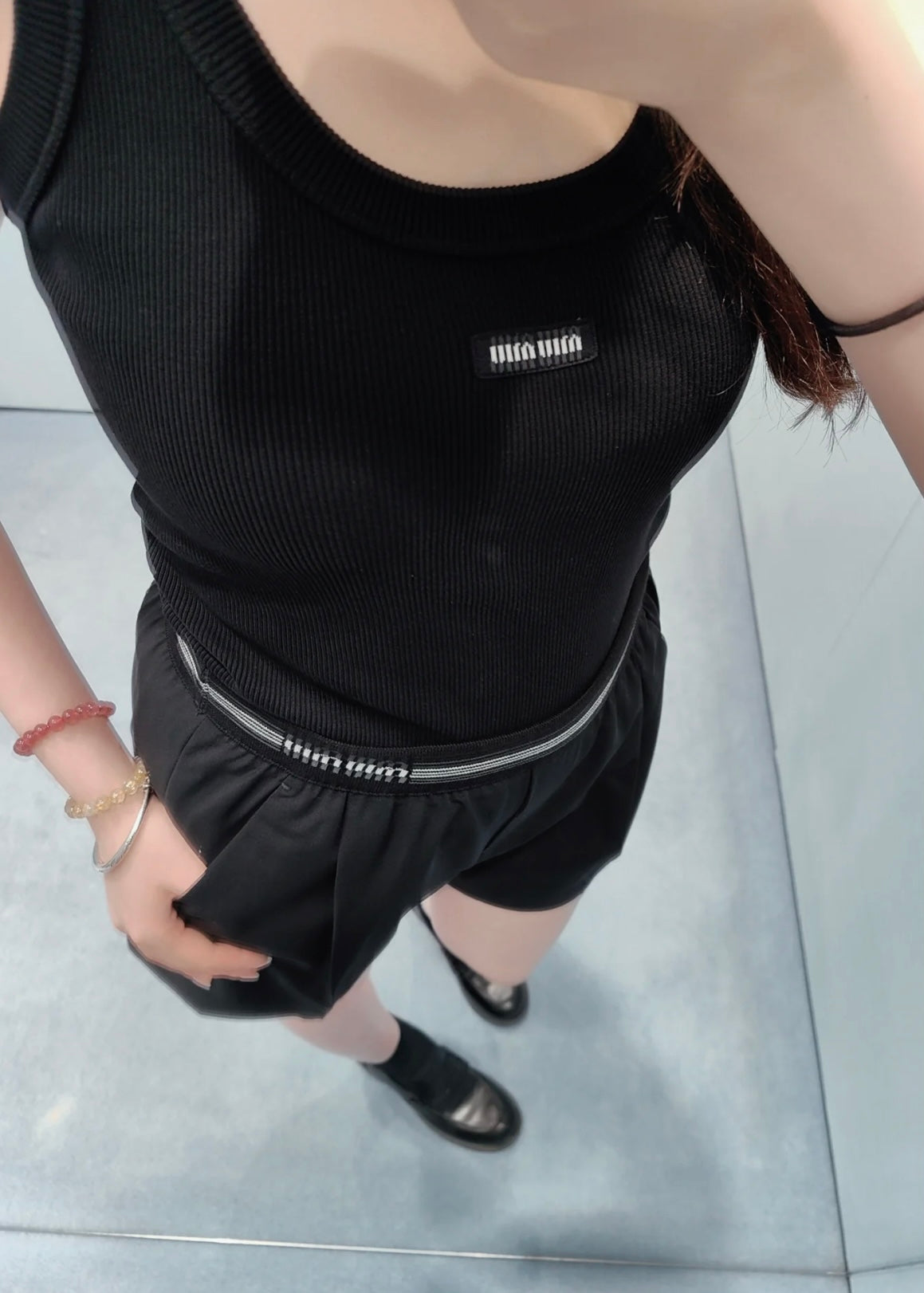 TJ셀러/미우미우 여성 민소매 조끼