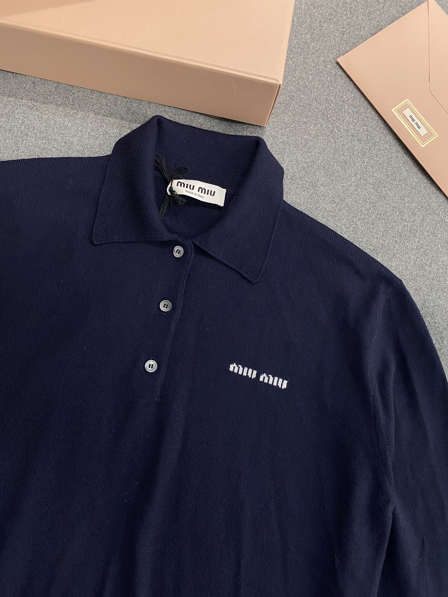 TJ Seller/Miu Miu Women's Knit