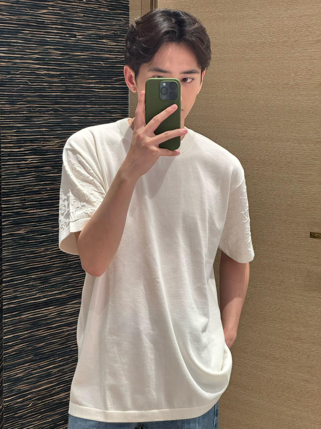 R공장 / 루이비통 남성 반팔