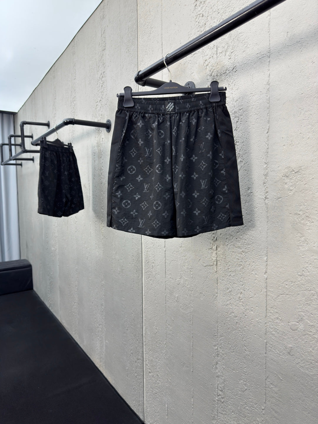 Chain 2 / Louis Vuitton Men's Shorts