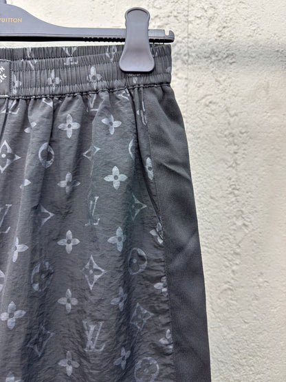 Chain 2 / Louis Vuitton Men's Shorts