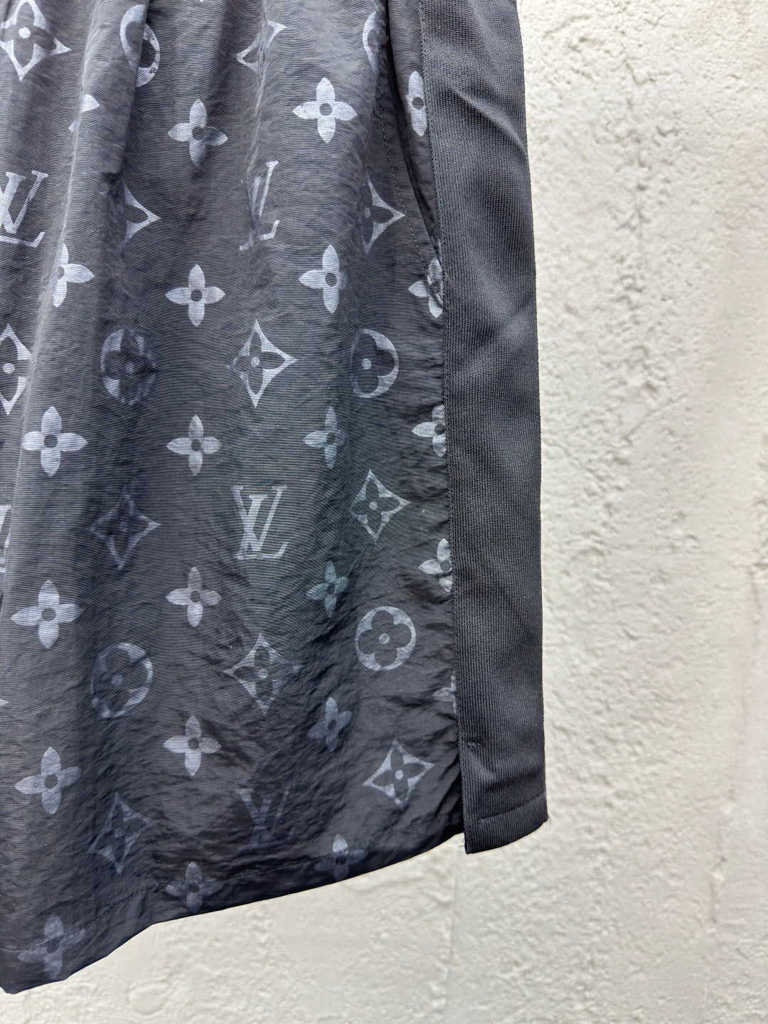Chain 2 / Louis Vuitton Men's Shorts