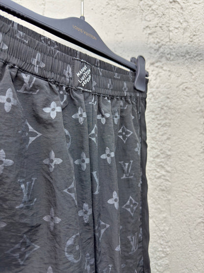 Chain 2 / Louis Vuitton Men's Shorts