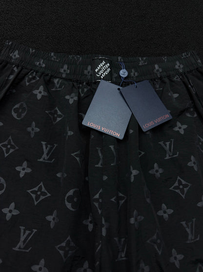 Chain 2 / Louis Vuitton Men's Shorts