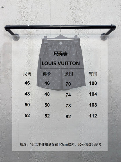 Chain 2 / Louis Vuitton Men's Shorts