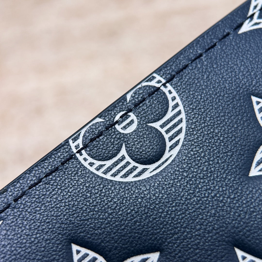 God Factory / Louis Vuitton Wallet