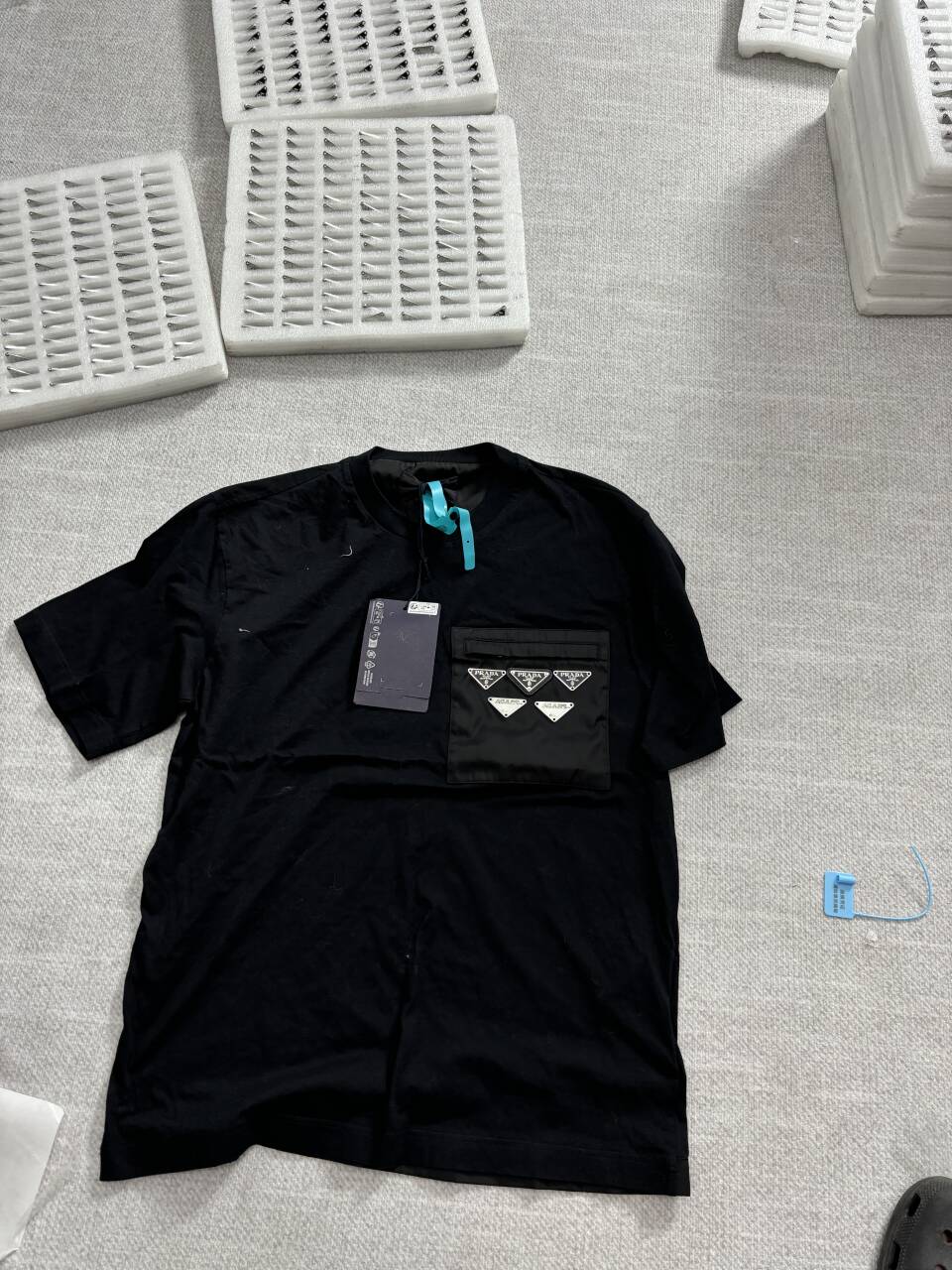 Chain / Prada Men's Short-Sleeve T-Shirt