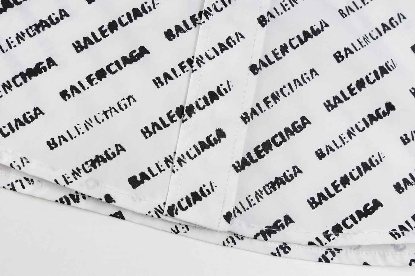 Chain 2 / Balenciaga Men's Shirt