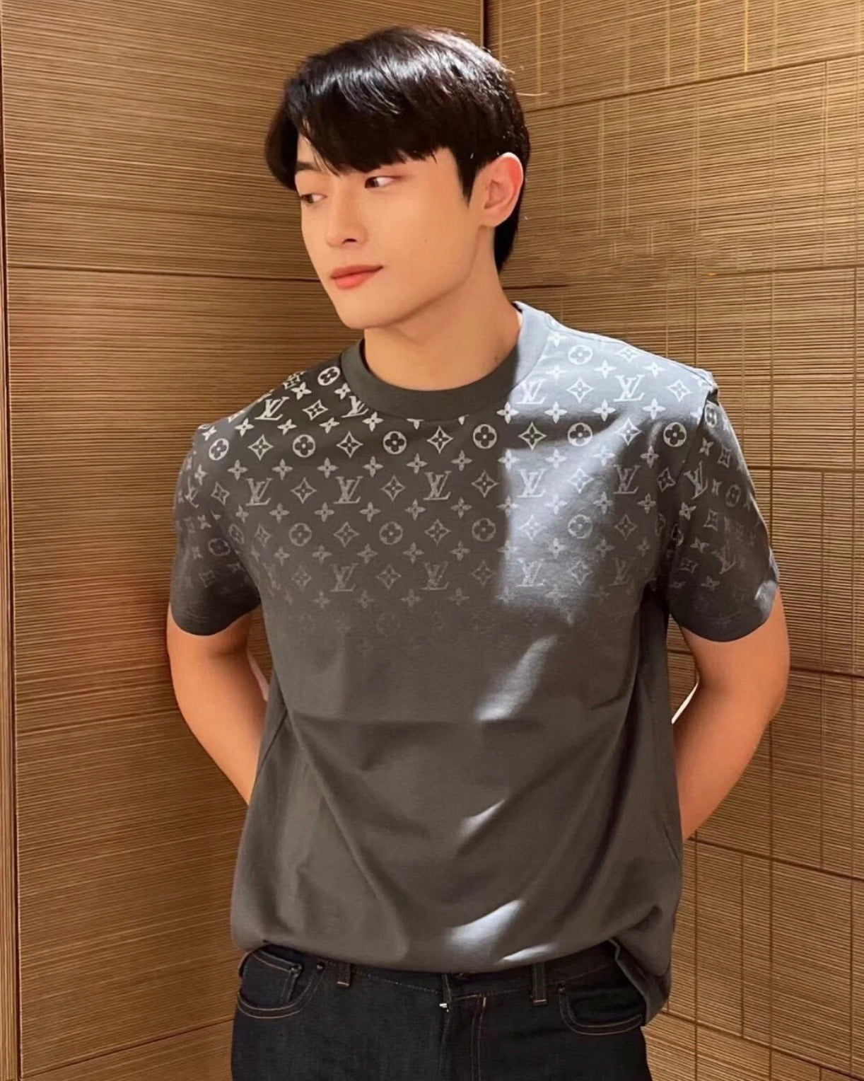 TJ셀러 / 루이비통 남성 반팔 티셔츠