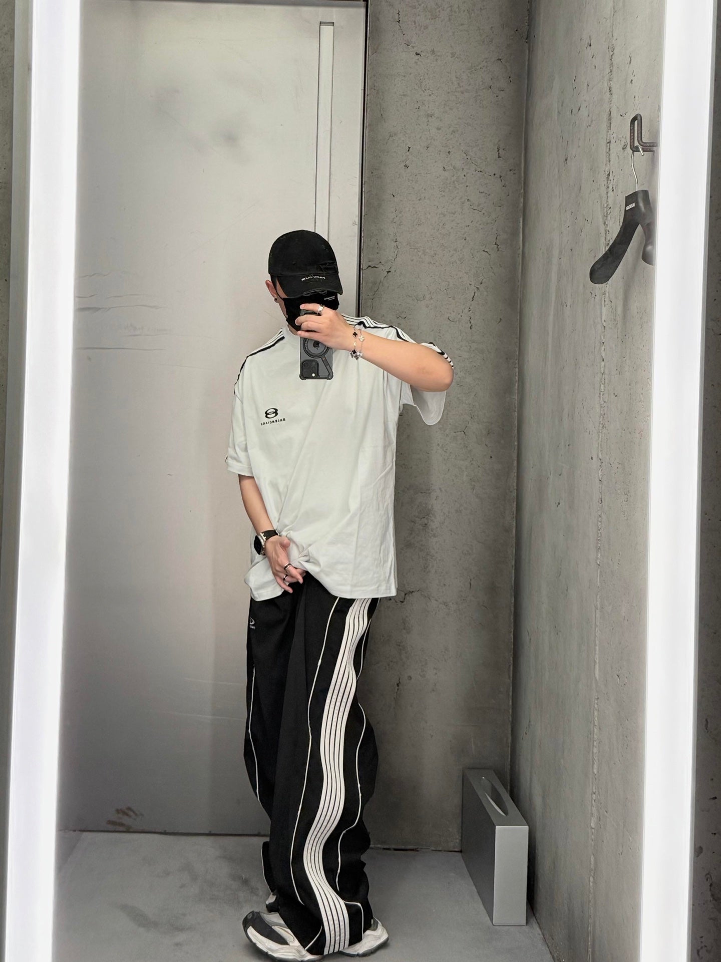 체인2호 / 발렌시아가 남성 바지