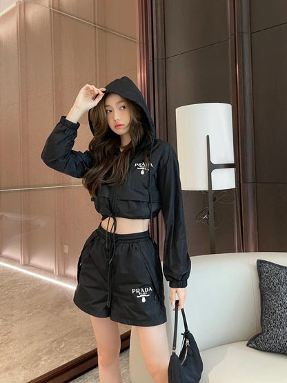 Chain 2 / Prada Women's Shorts