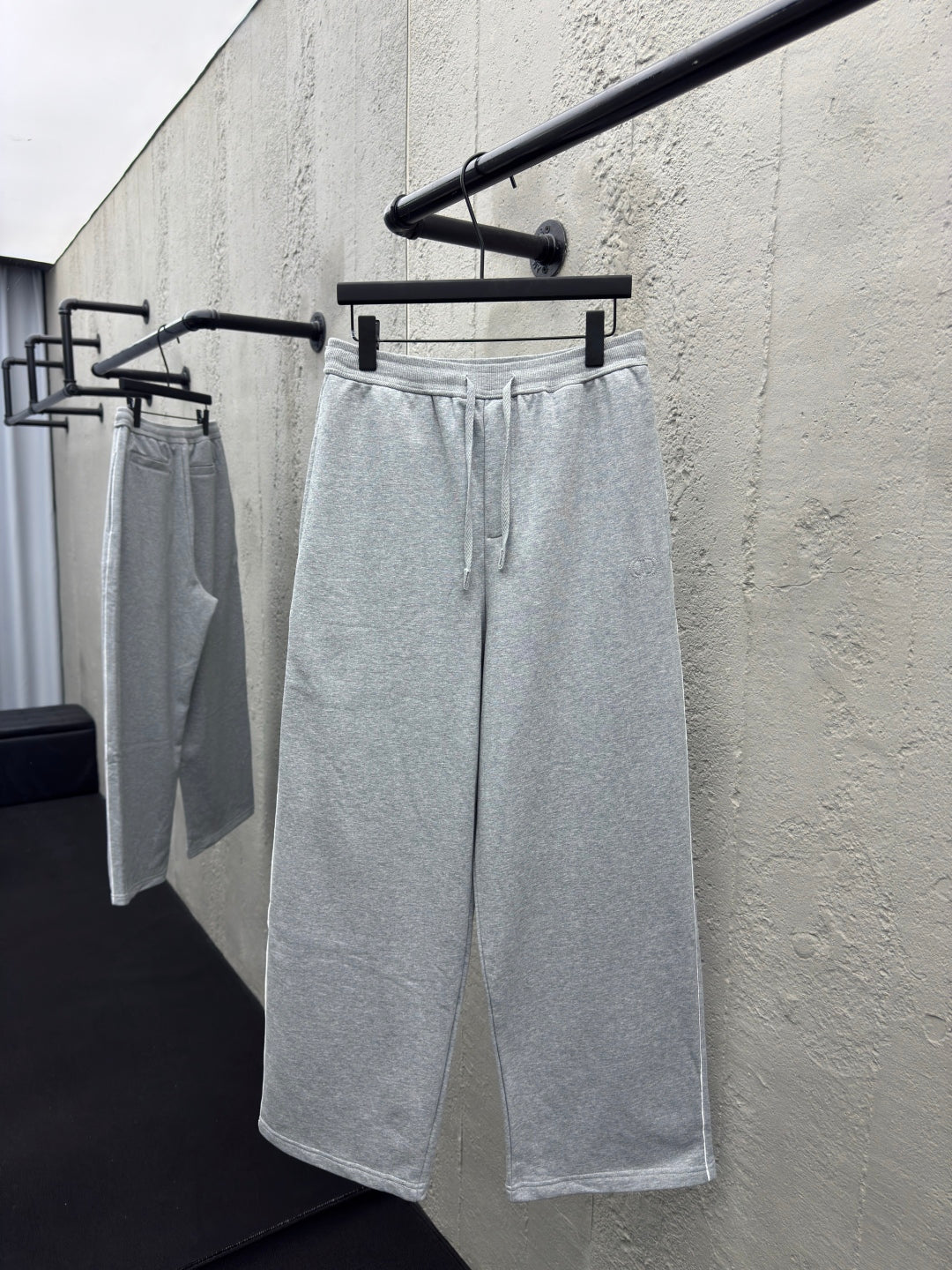 Chain 2 / Dior Men's Embroidered Gray Pants