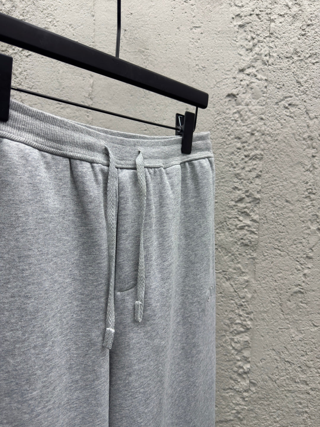 Chain 2 / Dior Men's Embroidered Gray Pants
