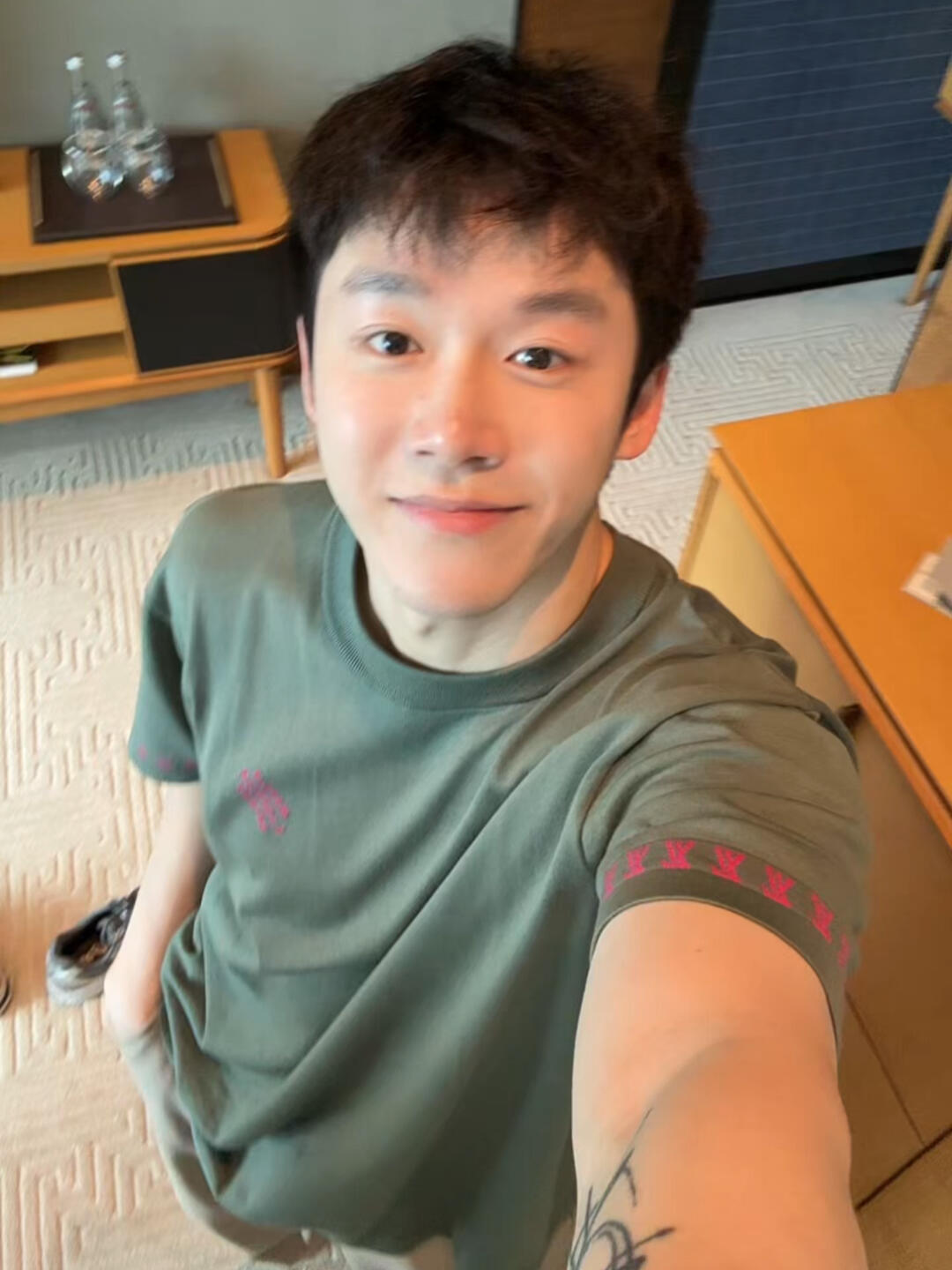 BVG / 루이비통 남성 니트 반팔
