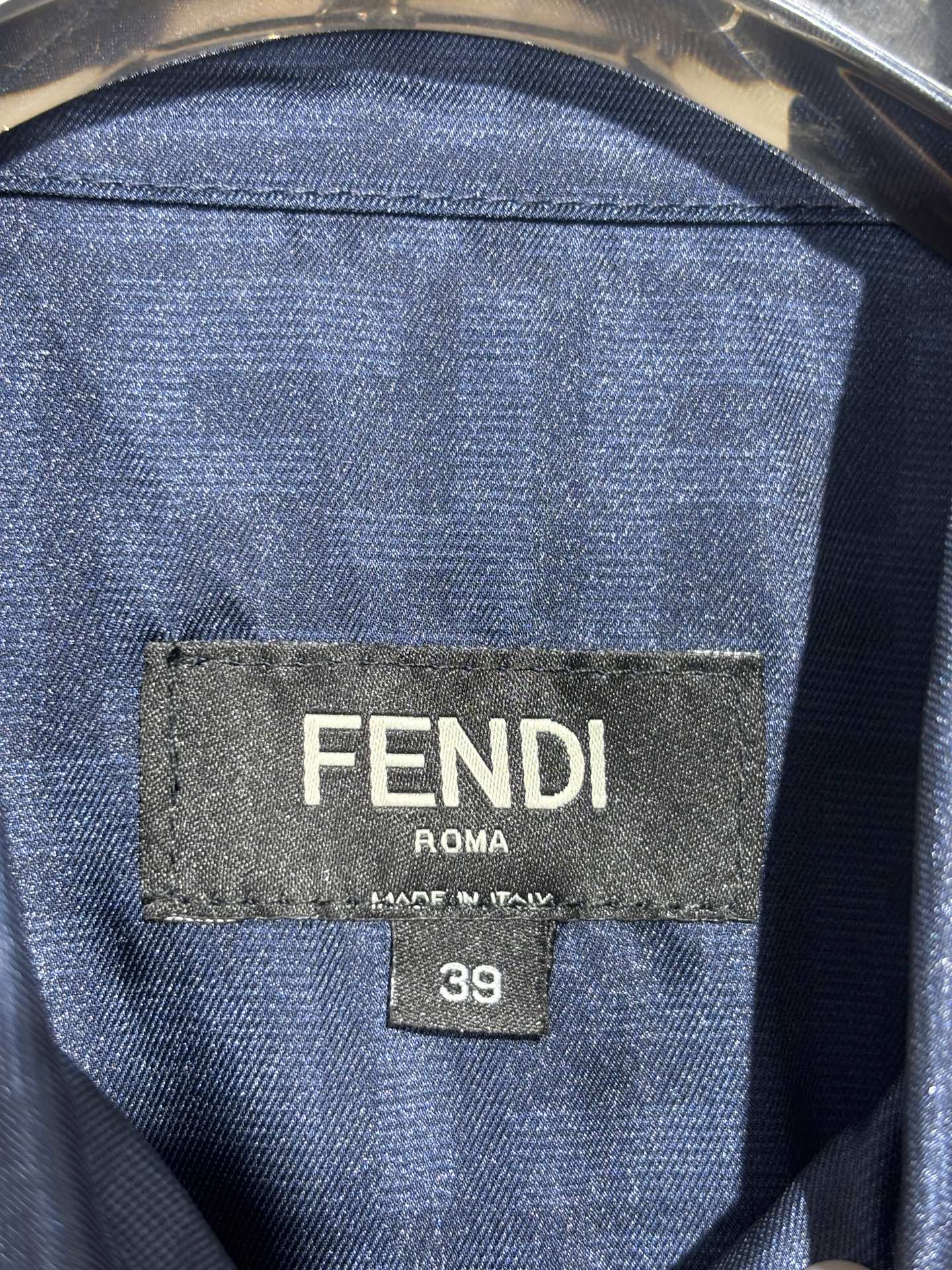 Chain / Fendi Men's Single Buckle Short Sleeve Shirt