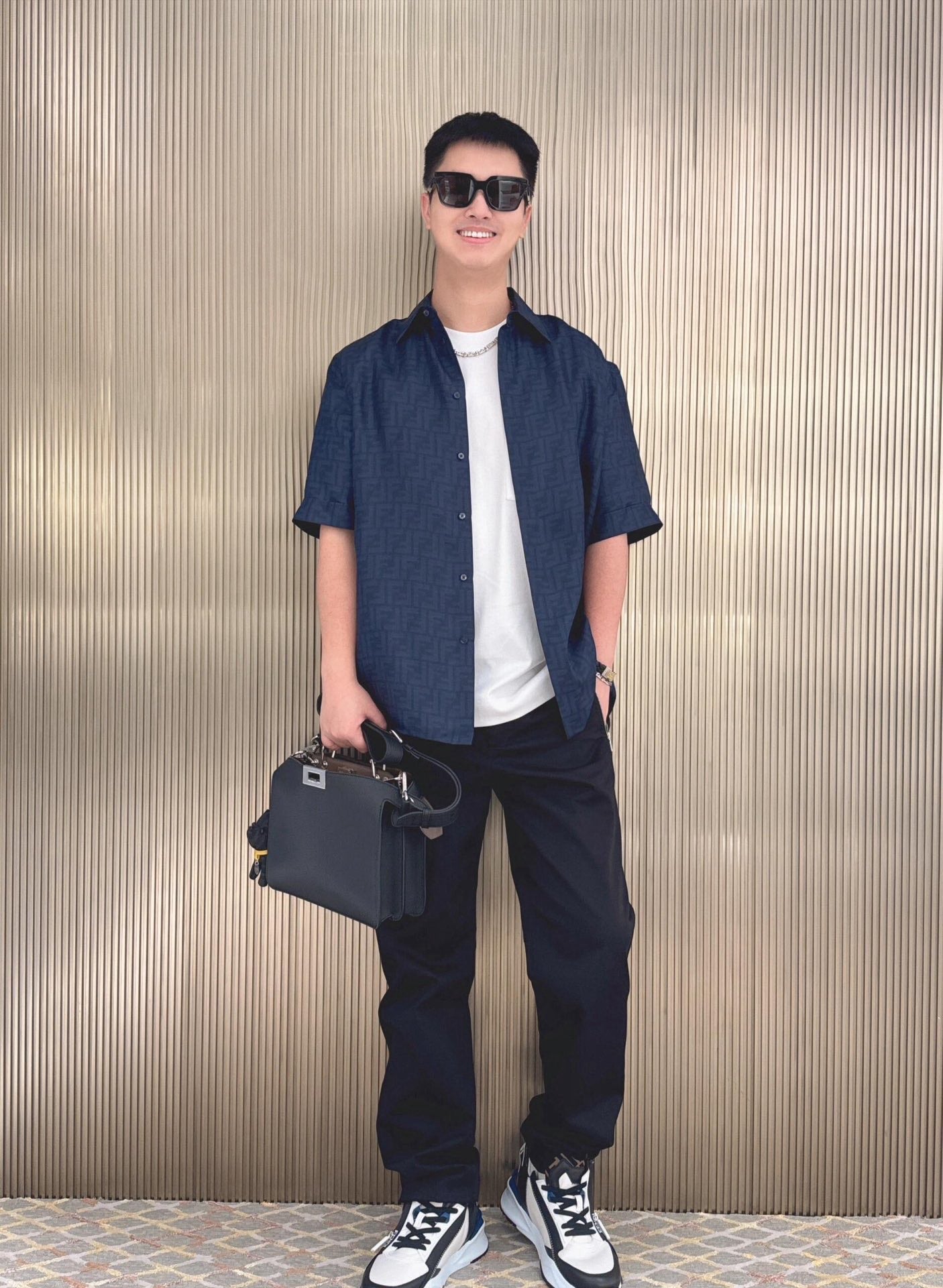 Chain / Fendi Men's Single Buckle Short Sleeve Shirt