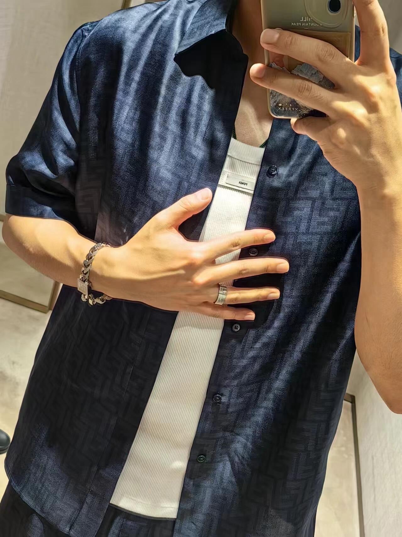 Chain / Fendi Men's Single Buckle Short Sleeve Shirt