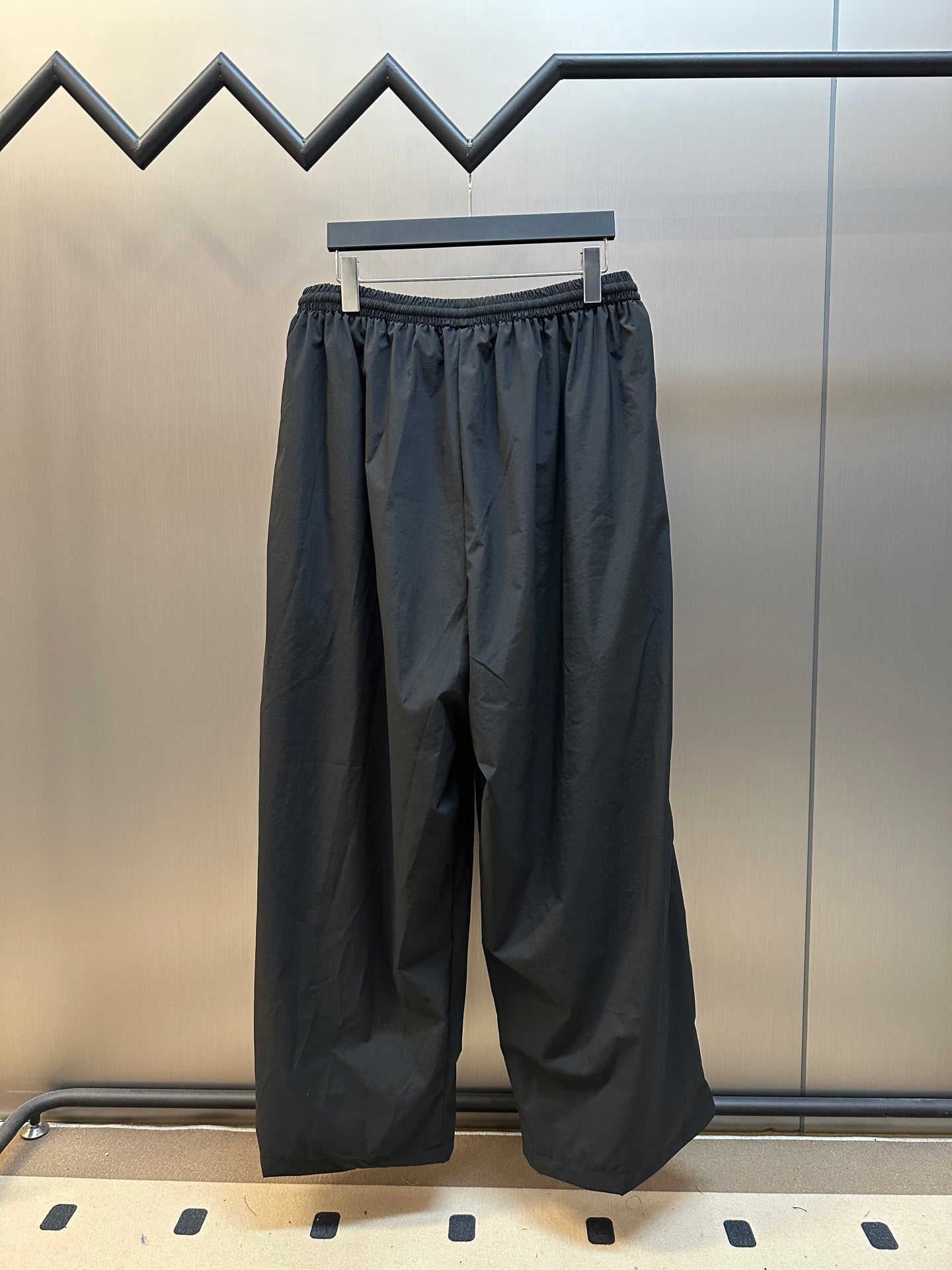 체인2호 / 발렌시아가 남성 트레이닝 팬츠