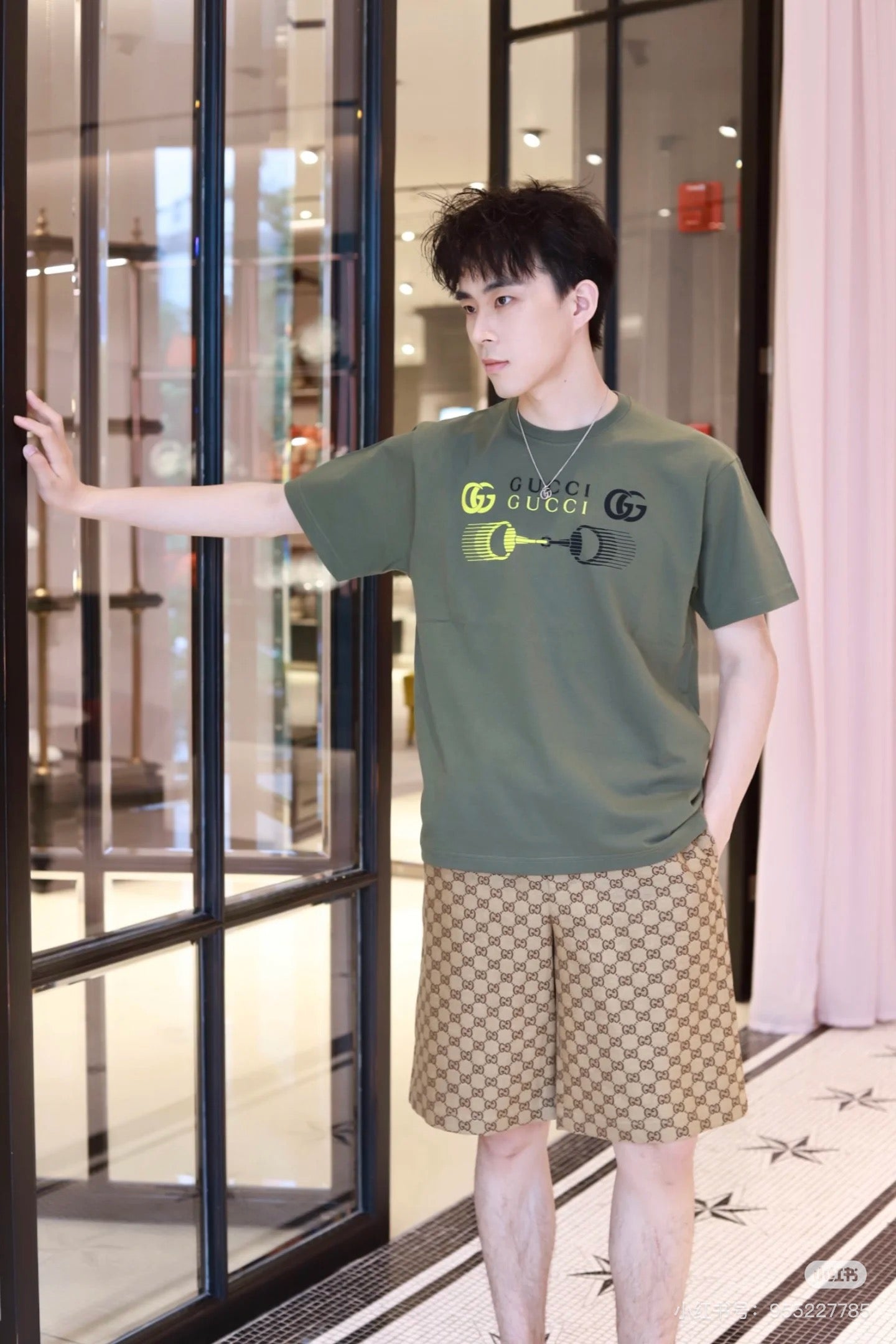 체인2호 / 디올 남성 프린트 라운드넥 반팔 티셔츠