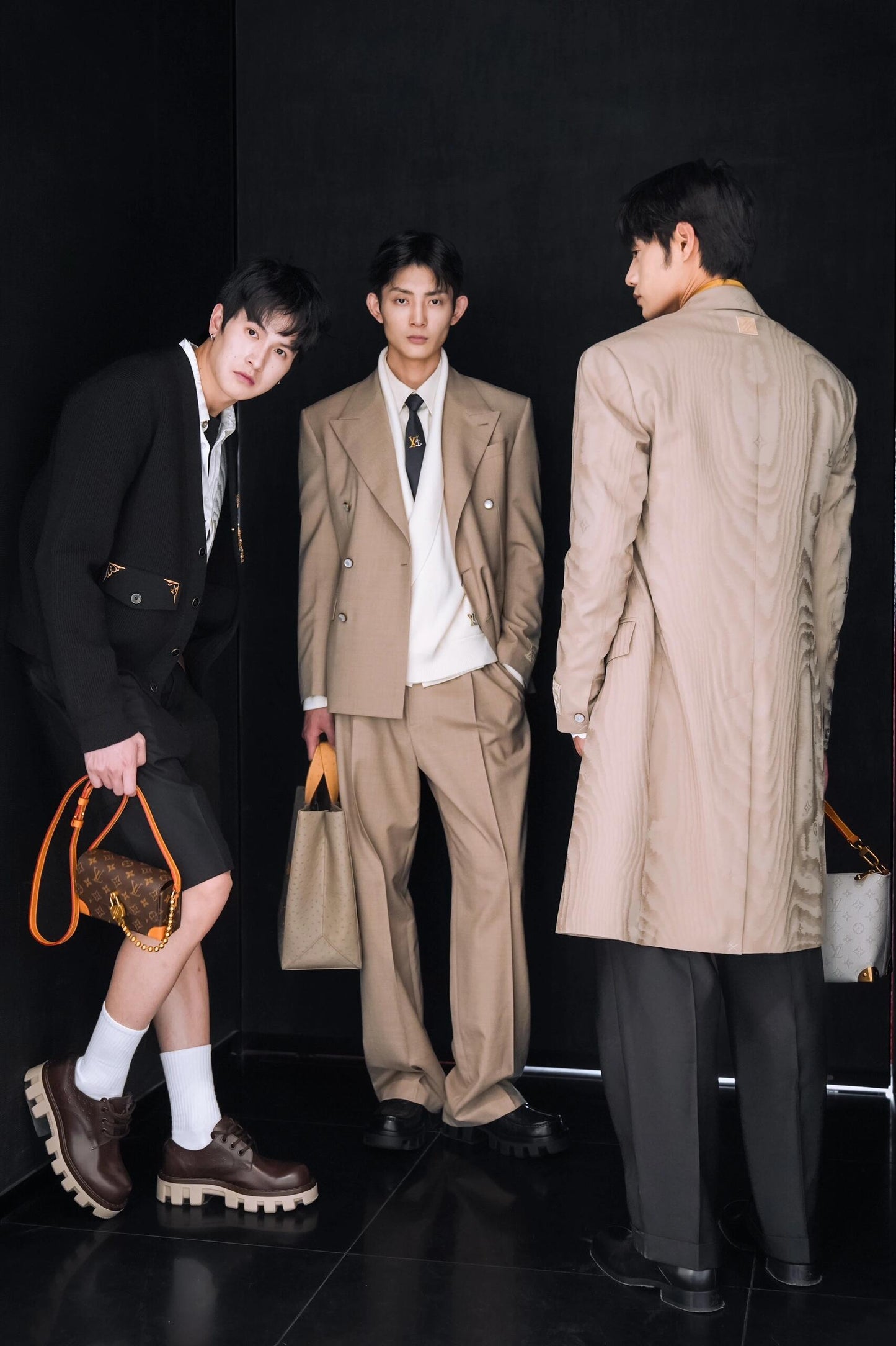 R공장 / 루이비통 남성  긴 바지