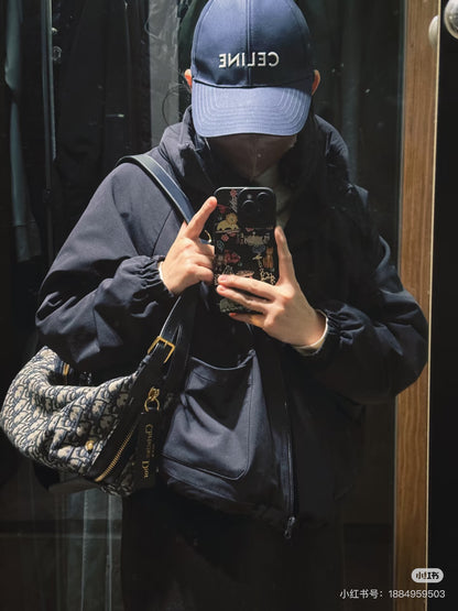 양 공장 / 디올 배낭