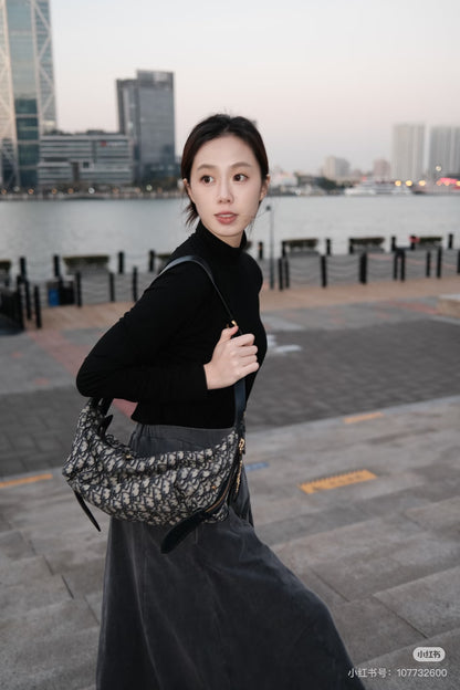 양 공장 / 디올 배낭