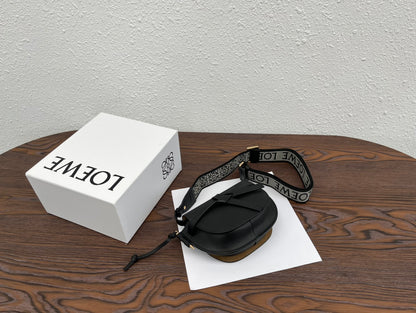 Yang Factory / Loewe Saddle Bag