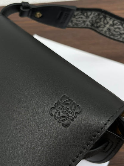 Yang Factory / Loewe Saddle Bag