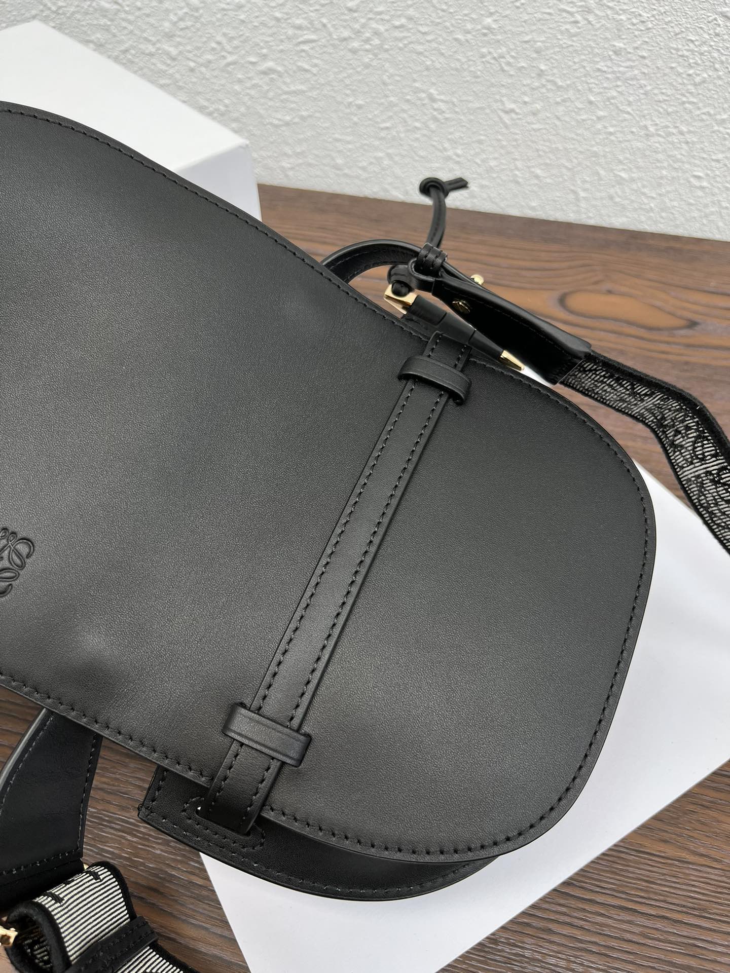 Yang Factory / Loewe Saddle Bag