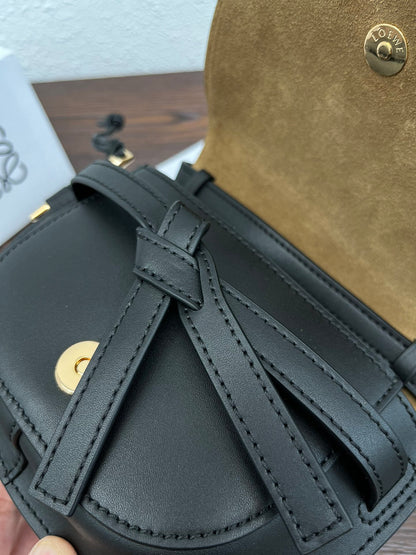 Yang Factory / Loewe Saddle Bag