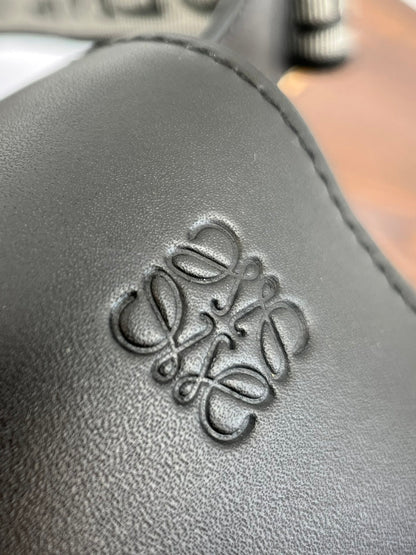 Yang Factory / Loewe Saddle Bag