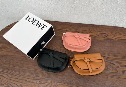 Yang Factory / Loewe Saddle Bag