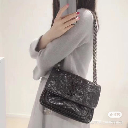 양 공장 / 생 로랑 체인 백