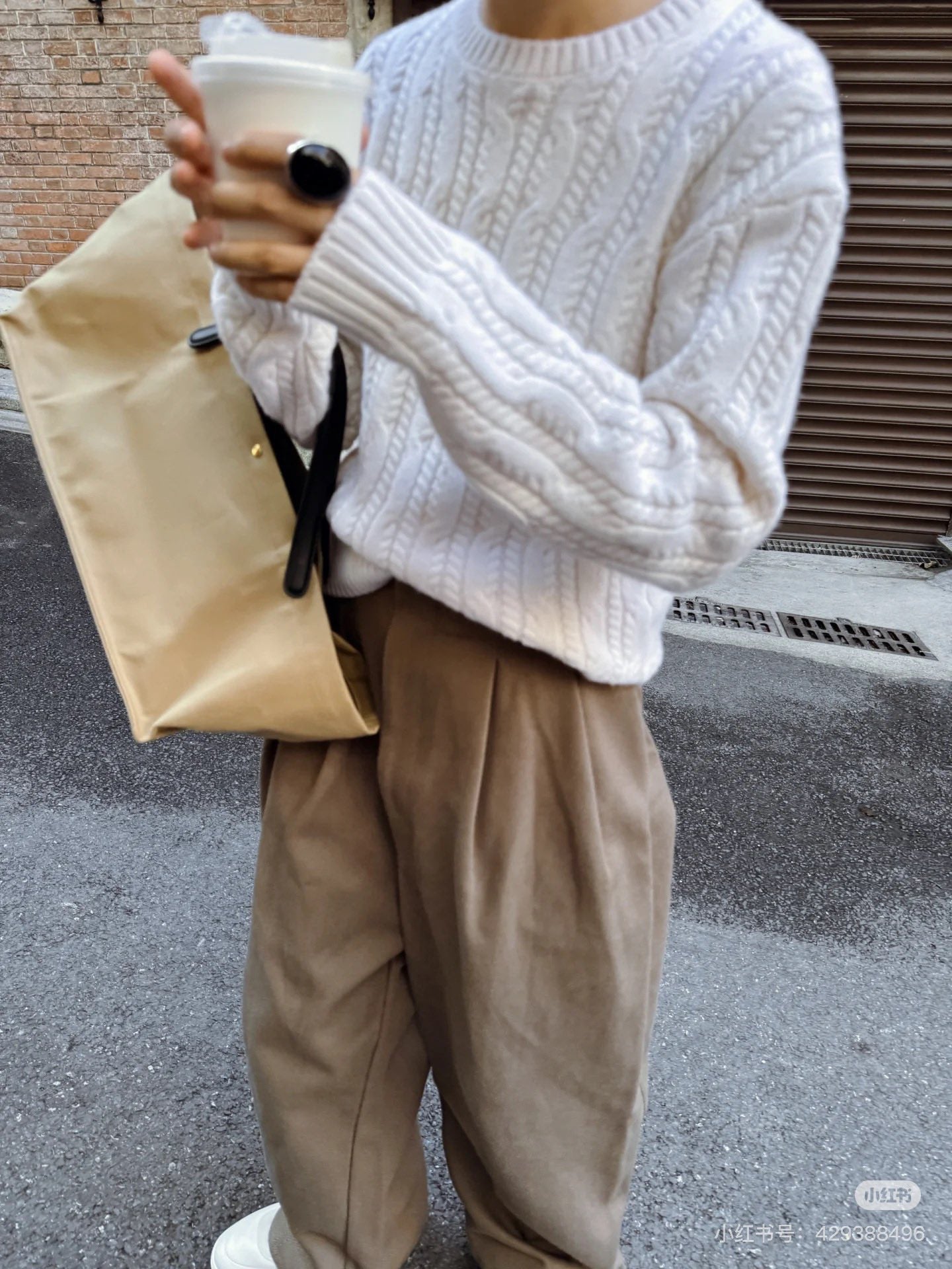 Two factories / The Row canvas bag