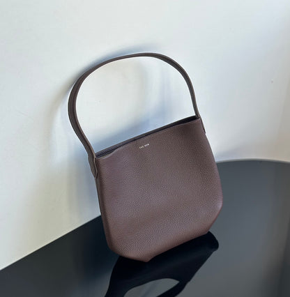 양 공장 / The Row Bucket Bag