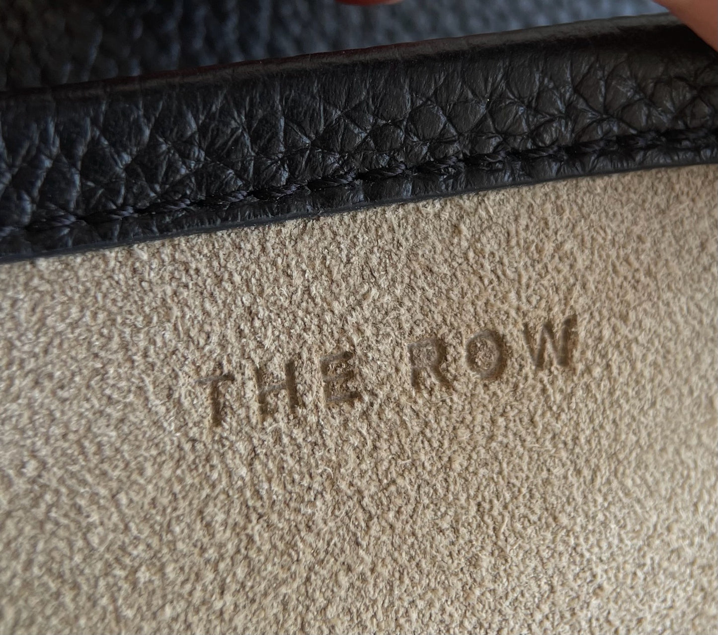 양 공장 / The Row Bucket Bag