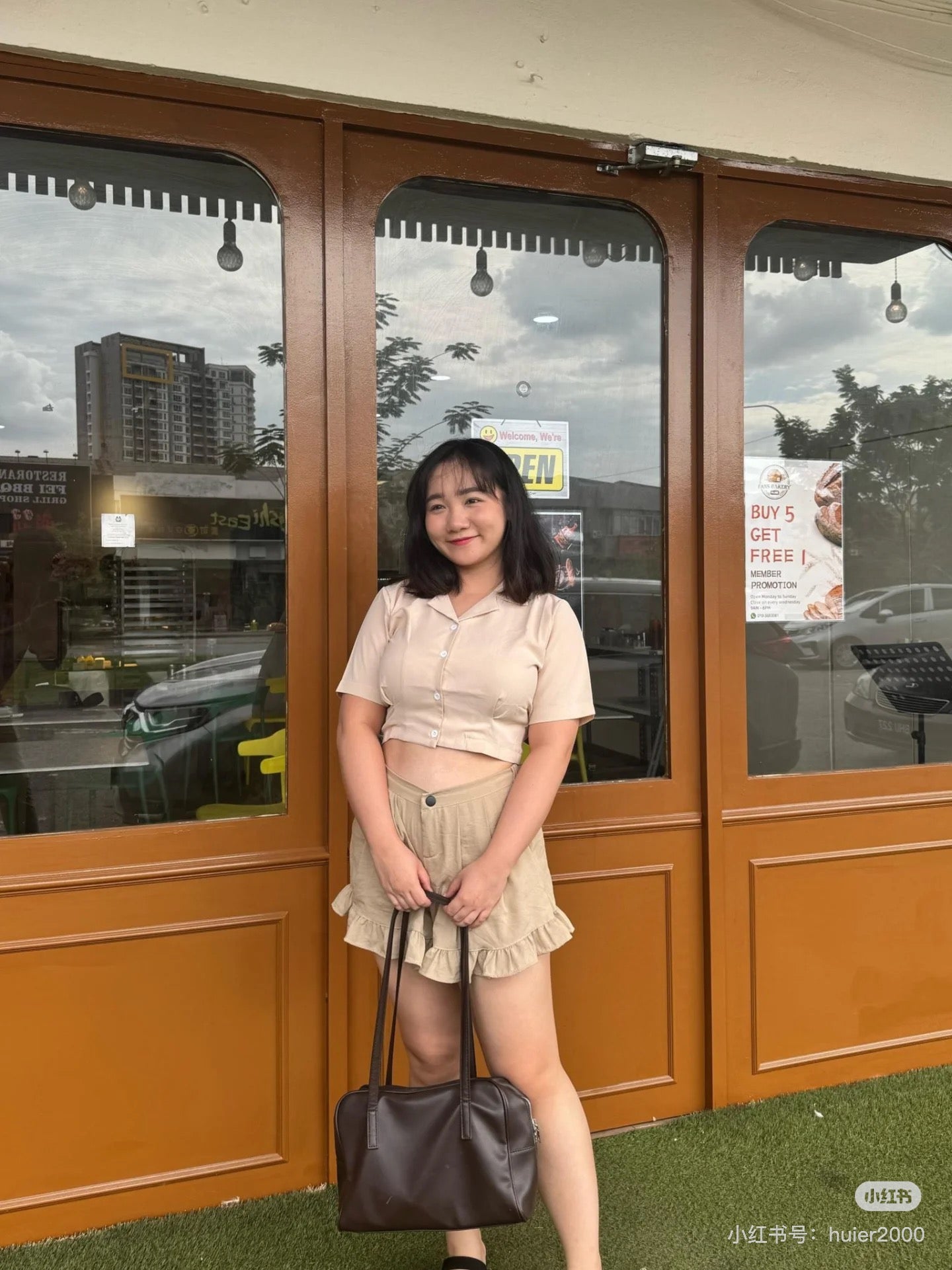 Both factories / The Row handbags