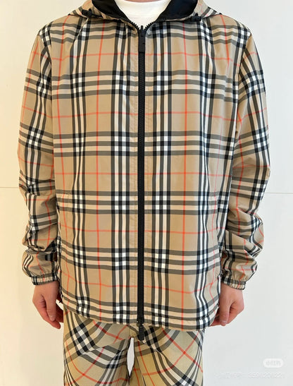 Chain2 / Burberry Men's Reversible Jacket